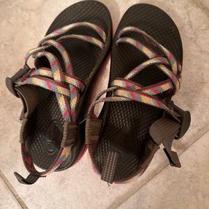 Chacos size 13 kids! Great all terrain sandals!